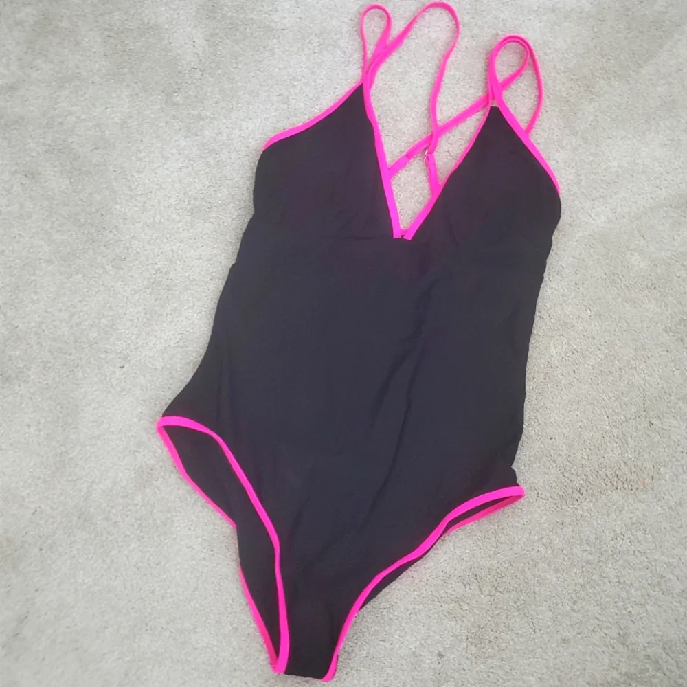 One piece🍒 - Picture 1 of 10